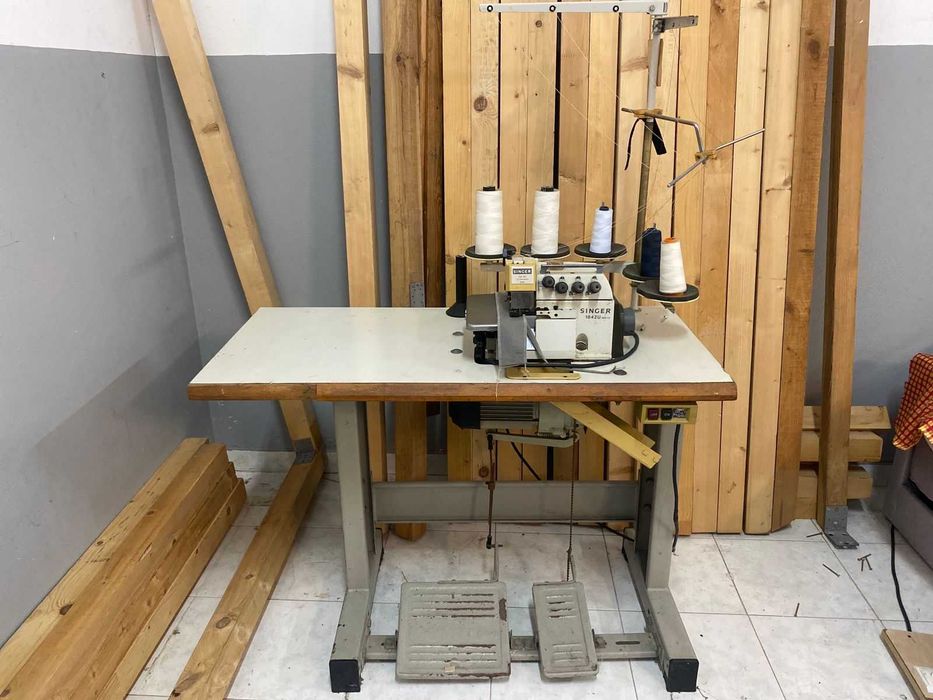 Máquina de Costura Industrial Interlock