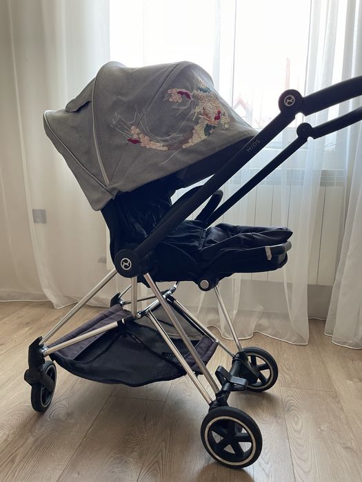 Продам  коляску Cybex Mios