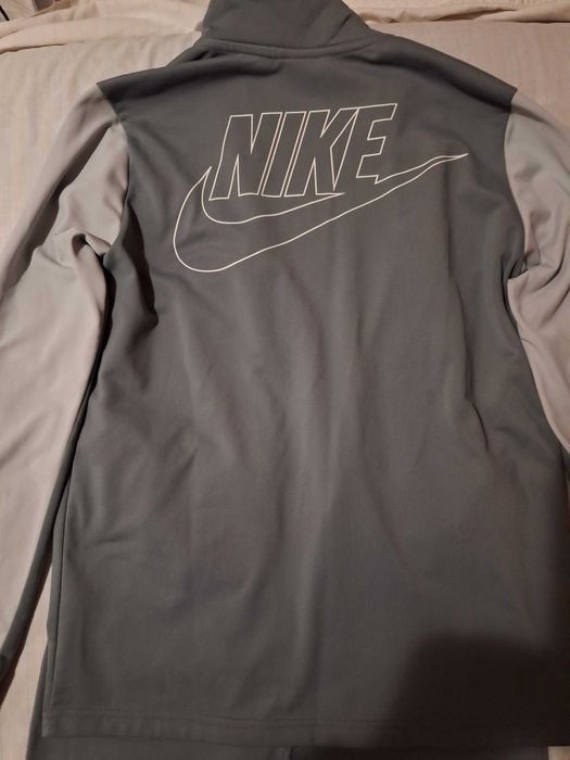 Fato de treino nike para rapaz de 13/14 anos