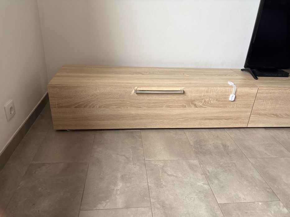 Movel TV  de cor bege