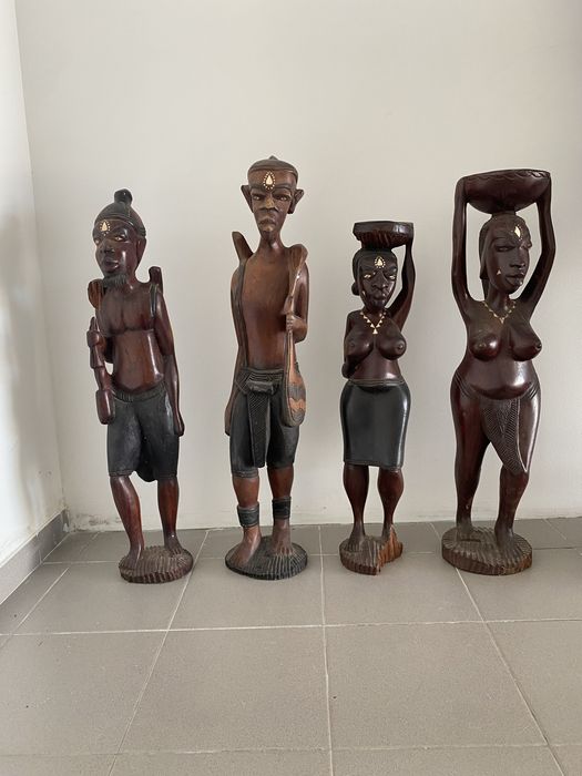 Estatuas africanas em madeira - 6 peças