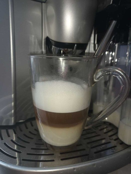 Кавомашина Delonghi Magnifica pronto cappuccino ESAM 3500