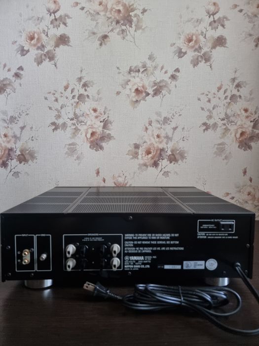 Оконечный усилитель Yamaha m50