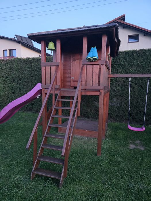 Domek dla dzieci. Plac zabaw.