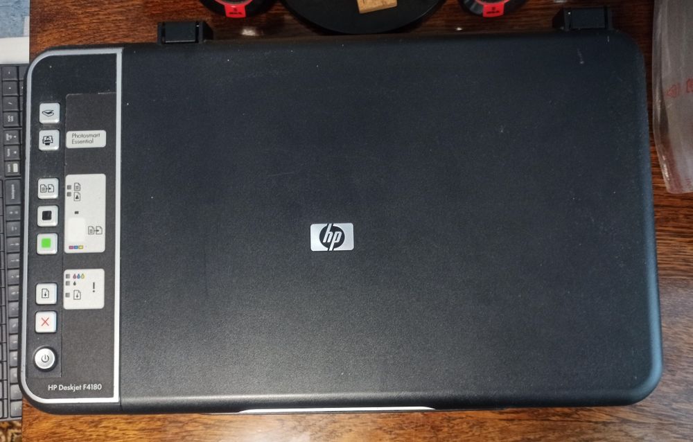 Принтер (МФУ) HP Deskjet F4180 з комплектом картриджів.