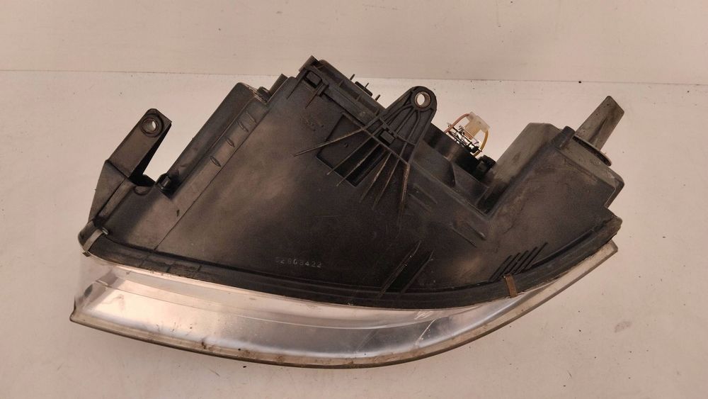 lampa prawa przód przednia vw touareg i 7l uk
