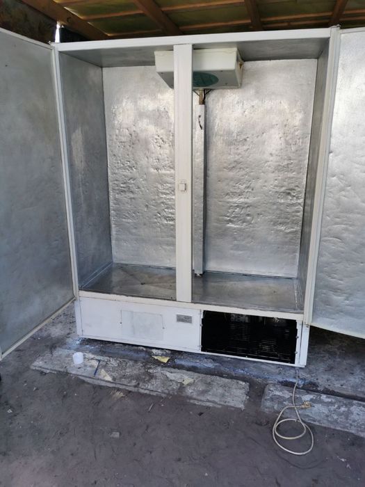 Холодильные шкафы, витрины