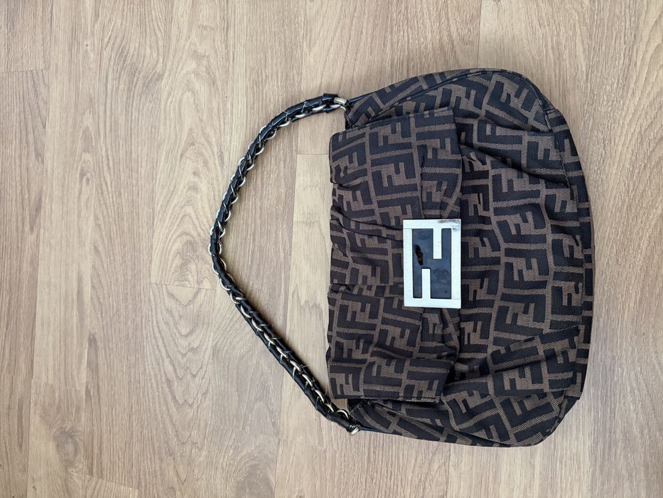 Carteira fendi mia zucca