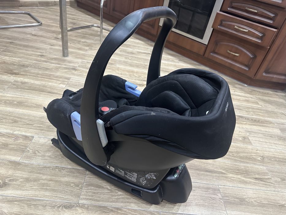 Fotelik samochodowy z bazą isofix