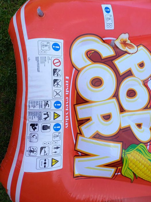 Materac do pływania popcorn