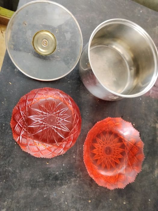 Посуда в гарному стані дешеево