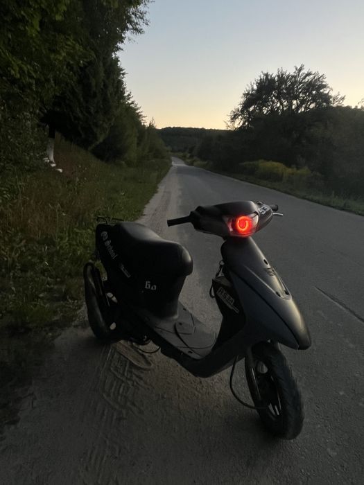 Suzuki lets 2 мопет заряжиний на всі бабки