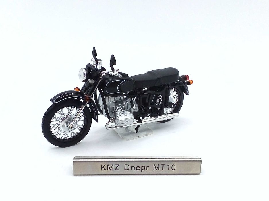 Motocykl KMZ Dniepr MT10 1971 - skala 1:24 - Atlas