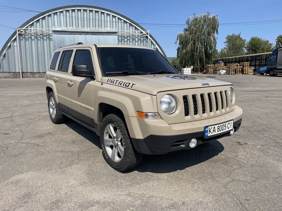 Продам своє авто jeep patriot