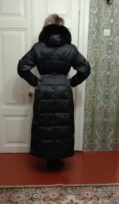 Пуховик SNOW BEAUTY  размер 48-50 (натурального пуха 90%)