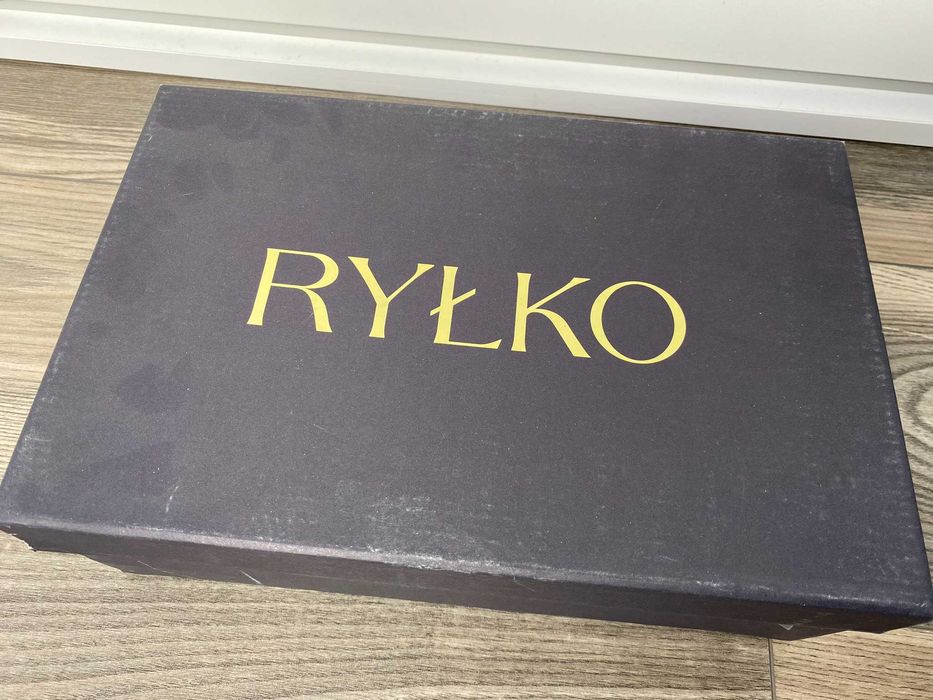 Szpilki czółenka Ryłko