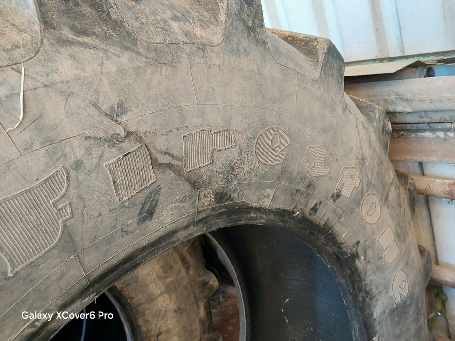 Pneus trator 580/70R28 e 480/70R28