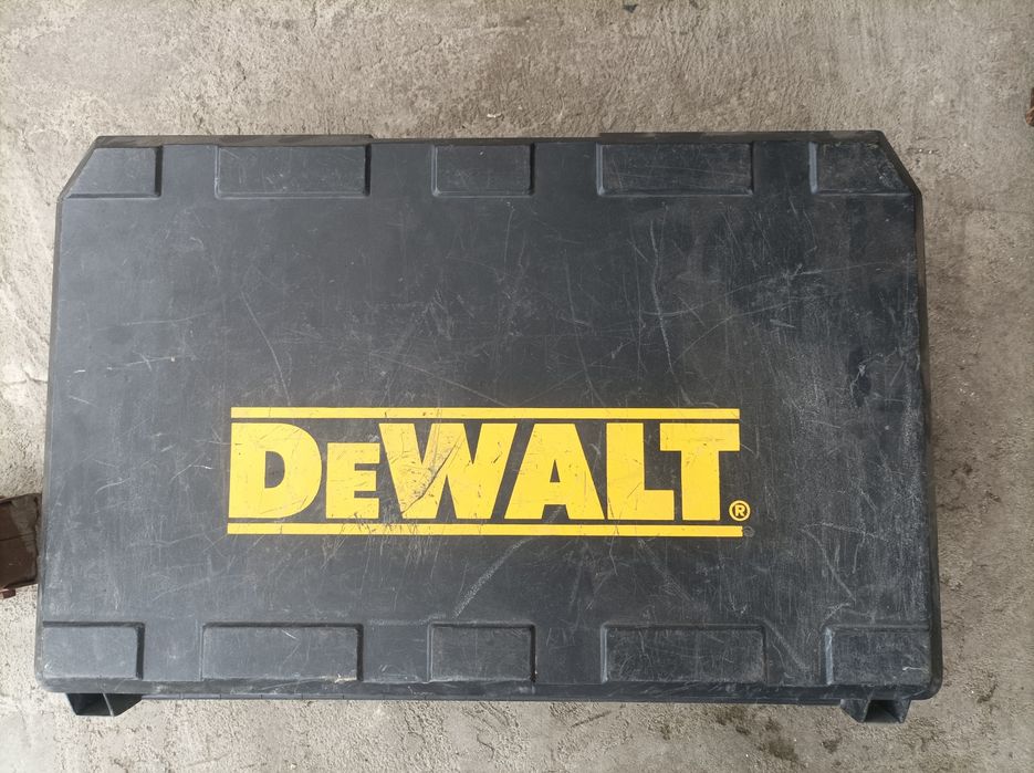 DeWalt D25840K młot kujący SDS Max – walizka,