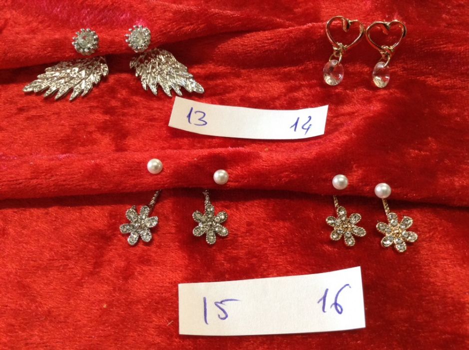 Bijutaria: brincos- artigo novo e embalado