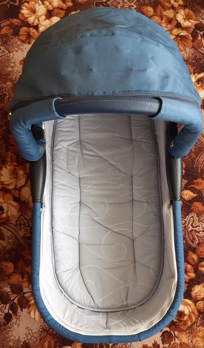 Продам дитячу коляску