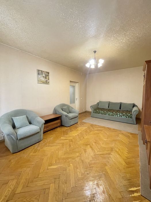 Продаж 1-к квартири вул. Предславинська 38, метро Палац Україна і Либідська 4 хв!