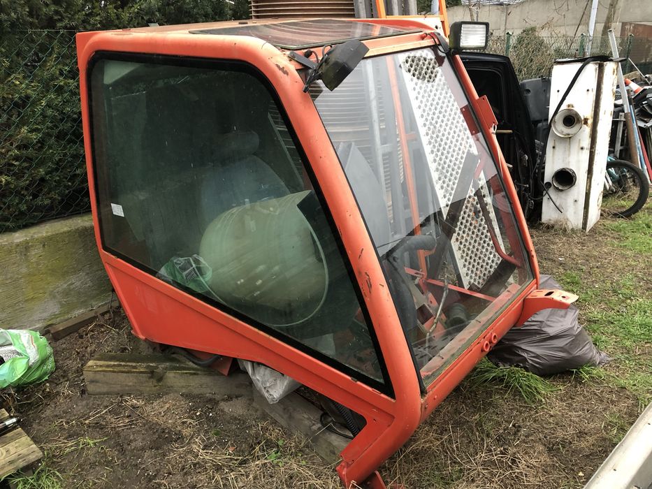 Kabina ładowarki Manitou MLT