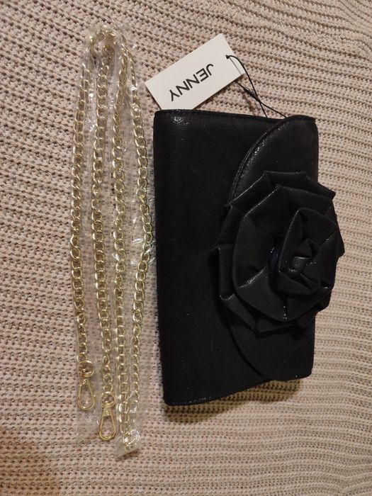 Czarna, brokatowa torebka ze zdobieniem