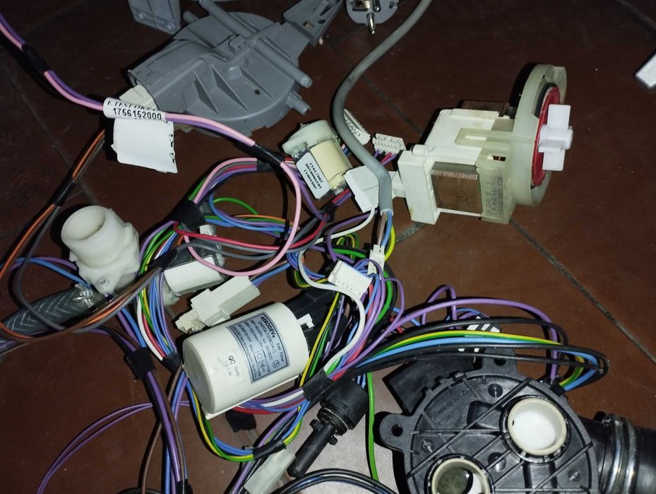 Peças Maq loiça BEKO 6831 X