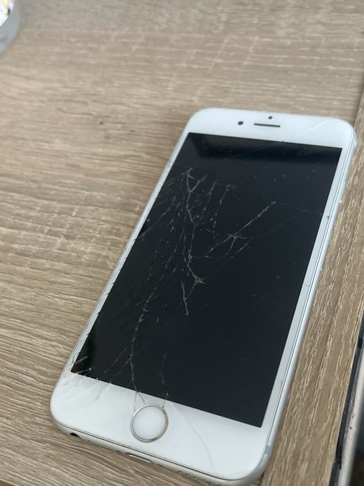 Продам Iphone 6s