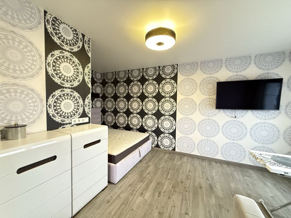 Осокорки «Патріотика» , вул. С.Русової 1,