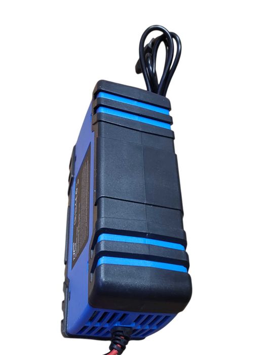 Prostownik samochodowy automatyczny LTC 12V 24V