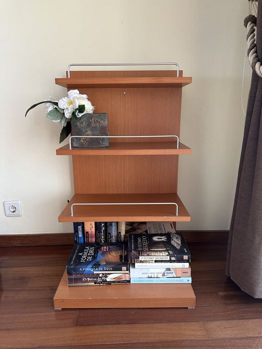 Estante de 4 niveis