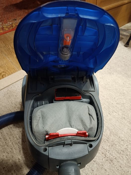 Пилесос Philips Impact Excel (1700 W Max)