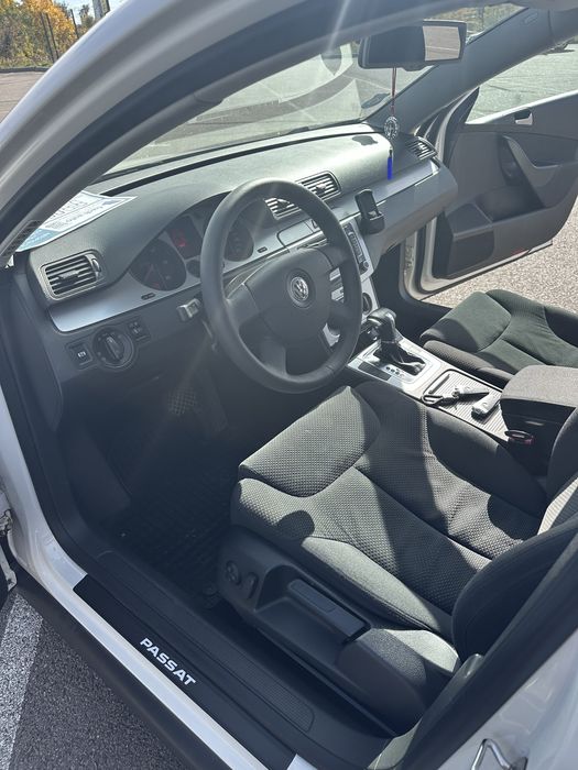 Volkswagen Passat B6 Автомат 2.0tdi