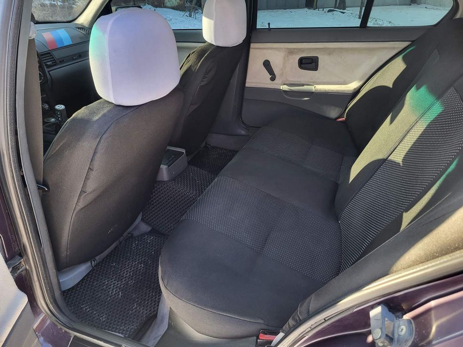 Продам BMW 3 1.8