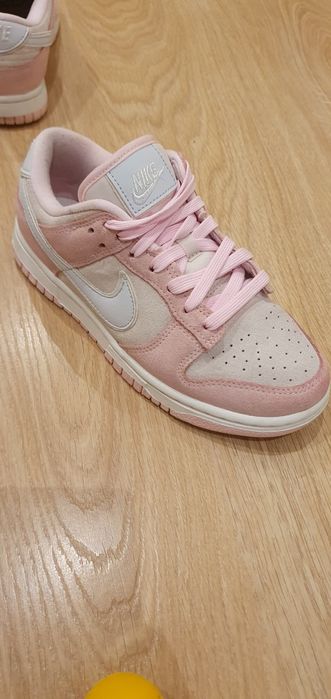 Vendo ténis da nike n°36.  Edição limitada.