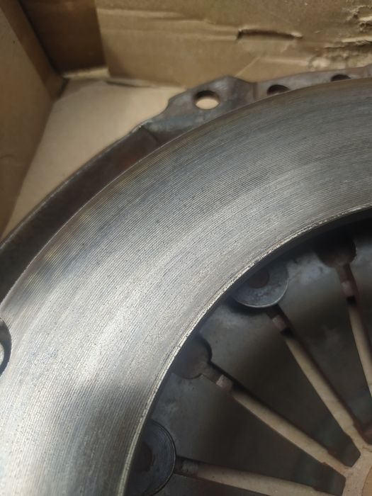 Продам корзину сцепления Skoda 1.6 tdi