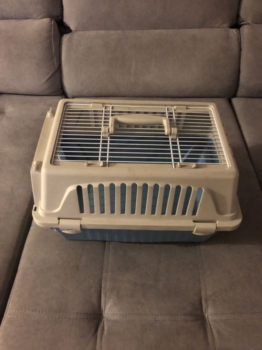 Caixa transportadora animais