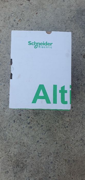 (ATV212HD15N4) Преобразователь частоты Schneider Electric ALTIVAR212