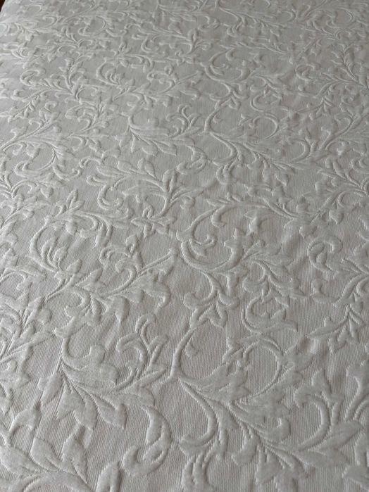 Colcha branca em  algodão