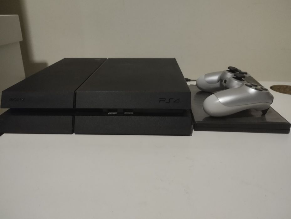 PlayStation 4 500Gb c/ comando