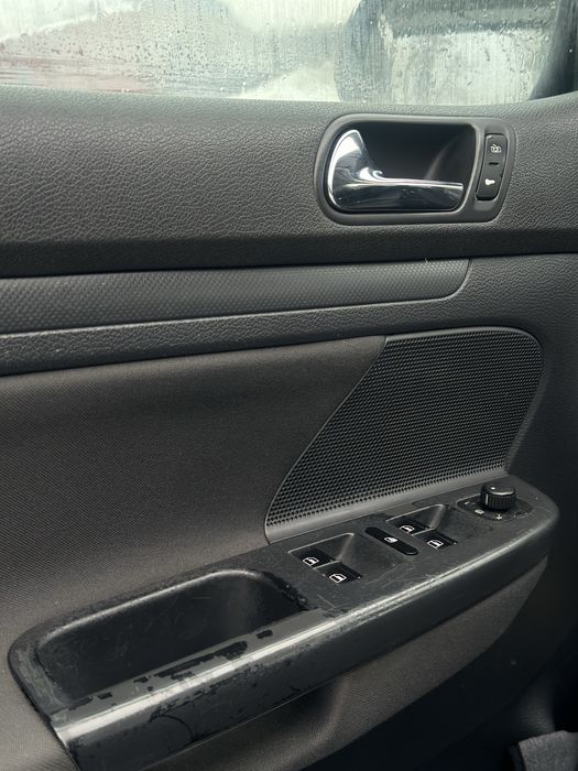 Продам Volkswagen Golf 5