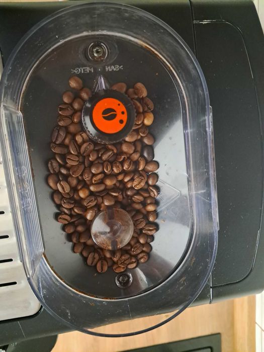 Сучасна Кавомашина KRUPS Quattro EA 82 кофемашина