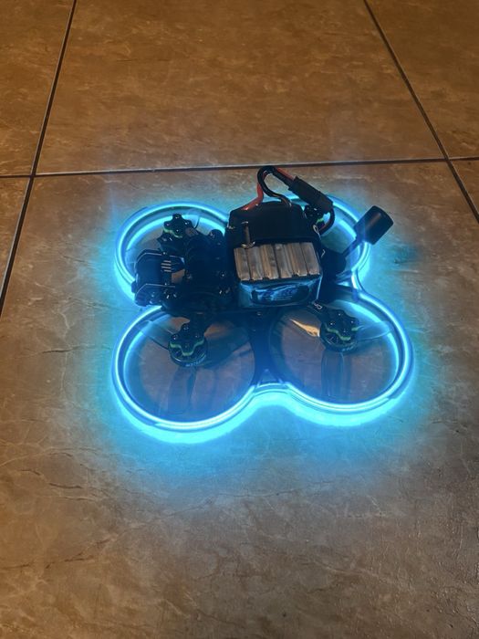 Cinebot30 з 3 батареями