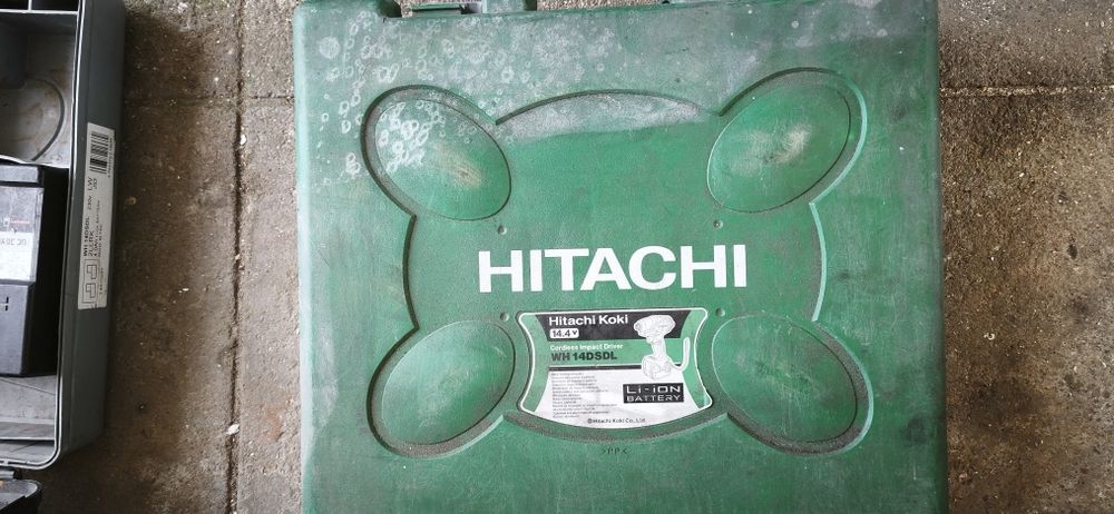 Aparafusadora de impacto hitachi