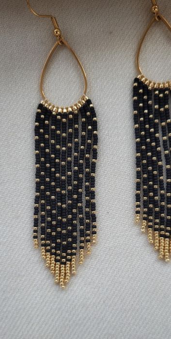 Kolczyki z japońskich koralików.