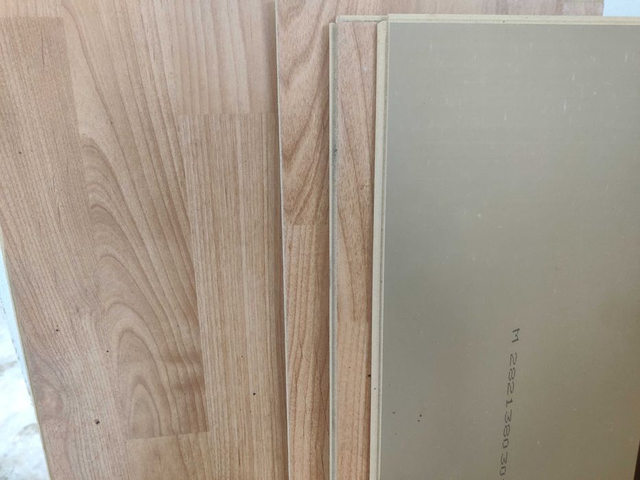 Pavimento FLUTUANTE USADO STEELPRO Carvalho Natural - Vários m²