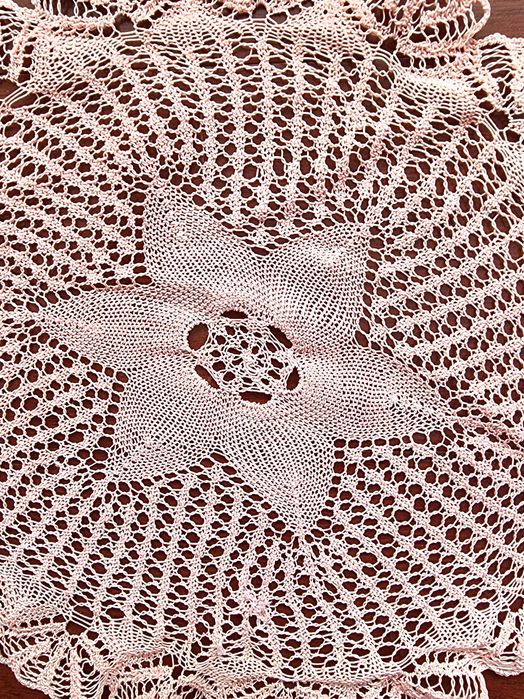 Naperon rosa com uma estrela