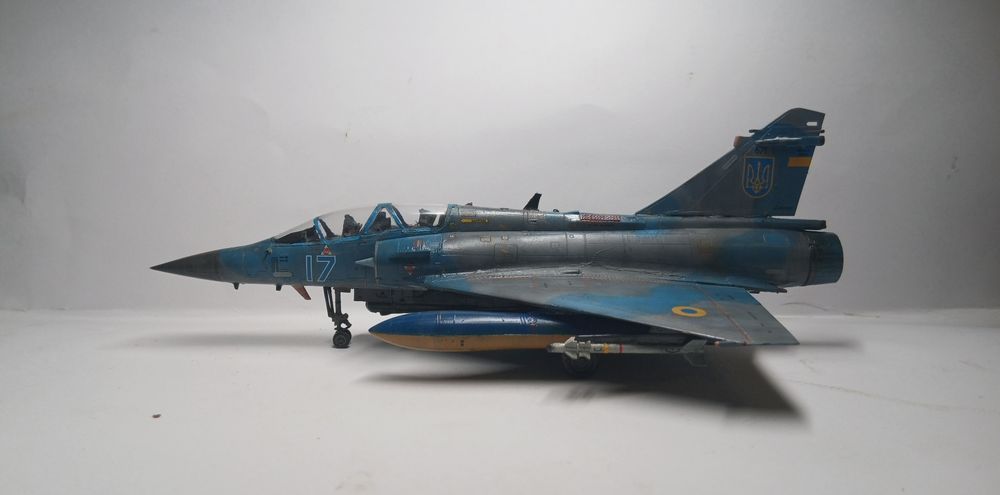 Модель Mirage-2000D 1/72