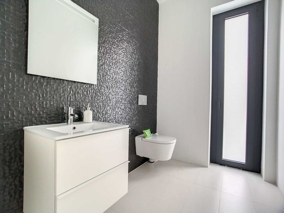 Moradia T5 contemporânea